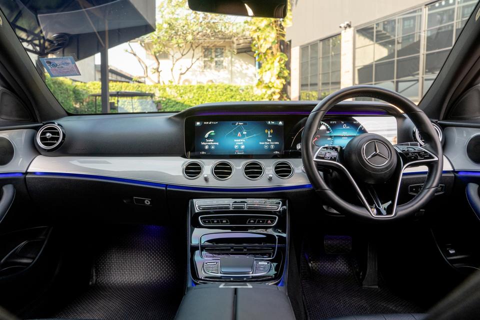 Mercedes-Benz E220d AMG Sport ปี2022 Facelift📌 𝐁𝐞𝐧𝐳 𝐄𝟐𝟐𝟎𝐝 เข้าใหม่ค่า โฉม 𝐅𝐚𝐜𝐞𝐥𝐢𝐟𝐭 ราคาดีที่สุดในตลาด✨ 3