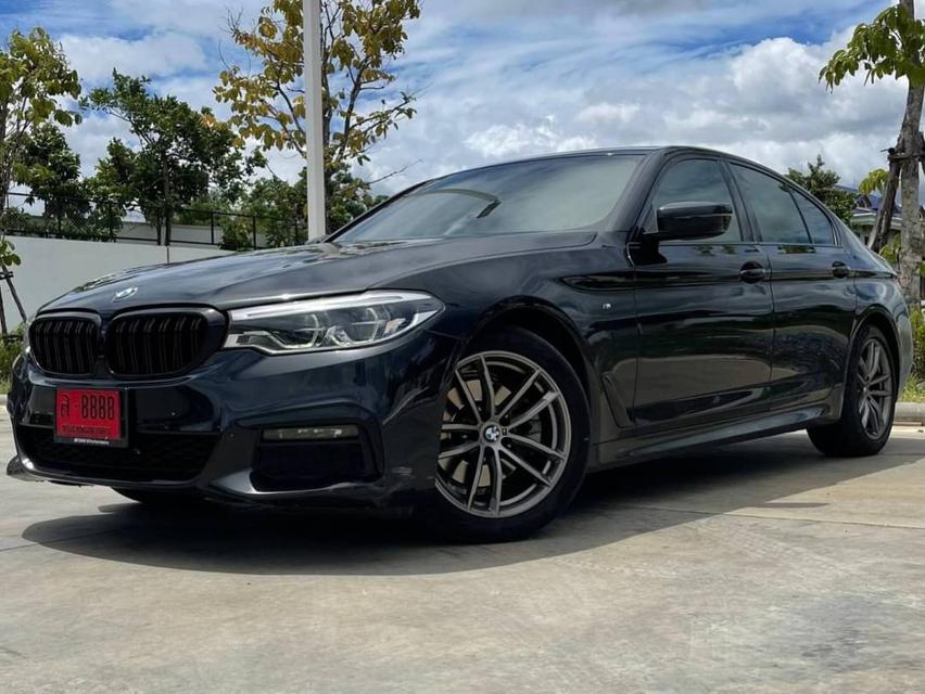 BMW 520D M SPORT 2.0 ปี 2019 AUTO สีดำ รถบ้านมือเดียว ออกห้างป้ายแดง รถสวยมากๆ 1