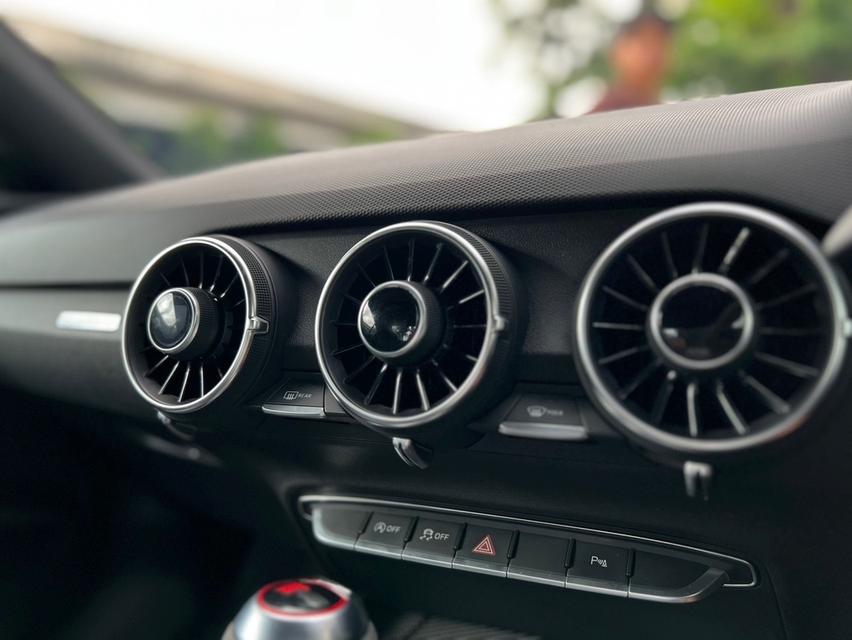 Audi TTRS Quattro coupe ปี 2021 13