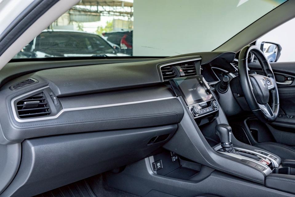 รหัสรถ NP1765 รุ่นรถ : HONDA CIVIC 1.8ELปีรถ : 2017 รูปที่ 8