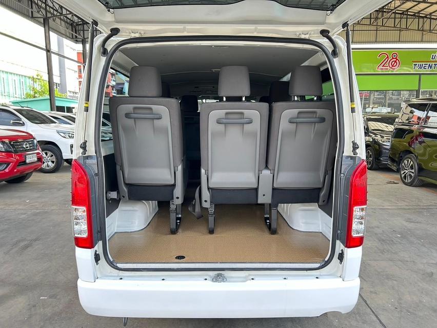 TOYOTA HIACE GL 3.0 MT 14