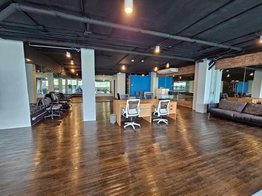 พื้นที่ให้เช่า ทำสตูดิโอสอนเต้น โยคะ ร้านนวด สปา เอกมัย22 2