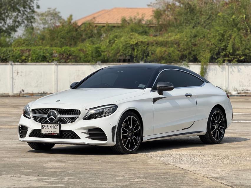 Mercedes-Benz C200 Coupe AMG Dynamic Y2023