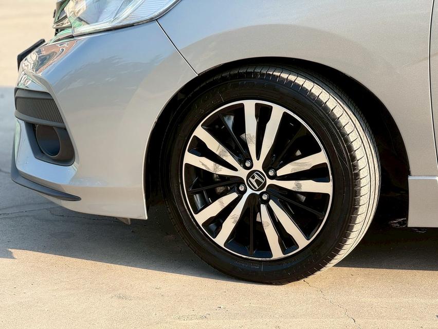 HONDA  JAZZ GK 1.5 RS TOP  (MNC) Y2017สีเทา ออโต้ รูปที่ 15
