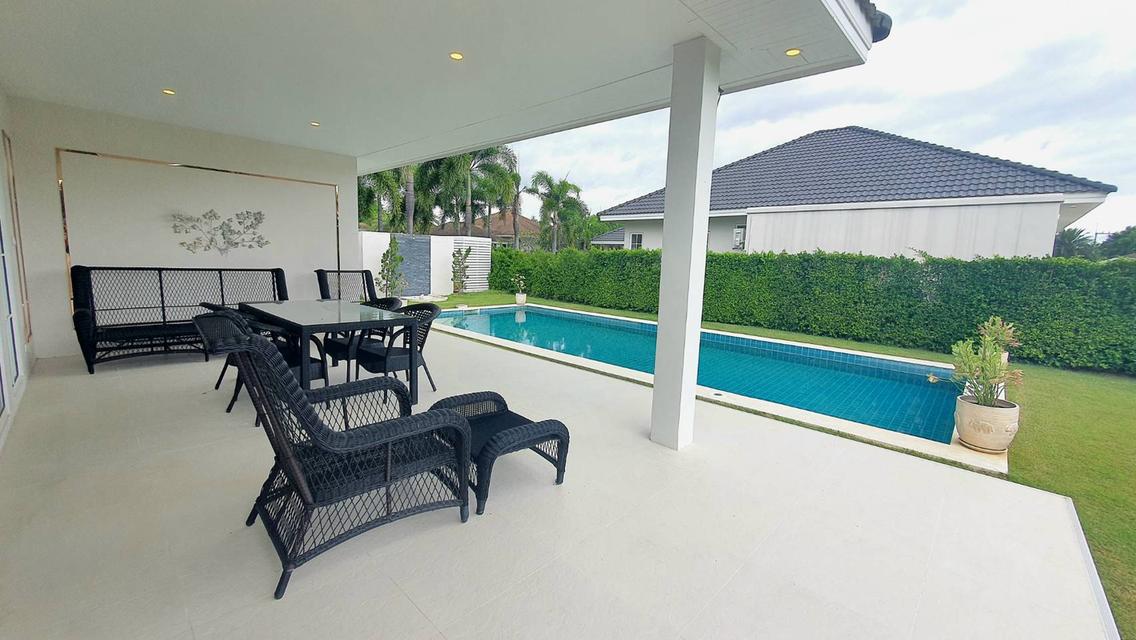 Modern Pool Villa with Mountain Views – Black Mountain, Hua Hin 9
