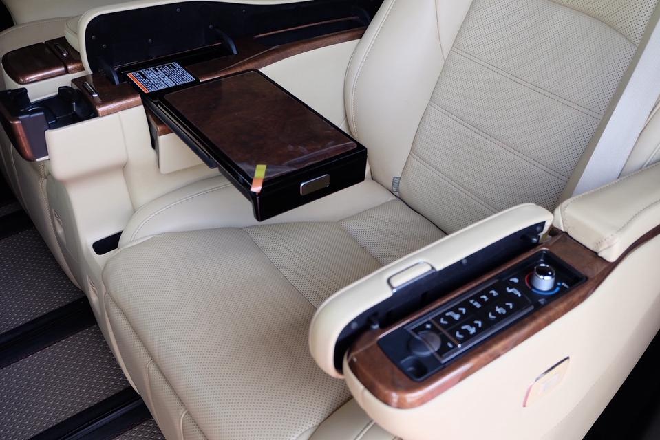 TOYOTA Alphard 2.5 Hybrid SRC Exclusive ปี 2016***เลขไมล์ เพียง 88,xxxkm การันตีแท้*** รูปที่ 13