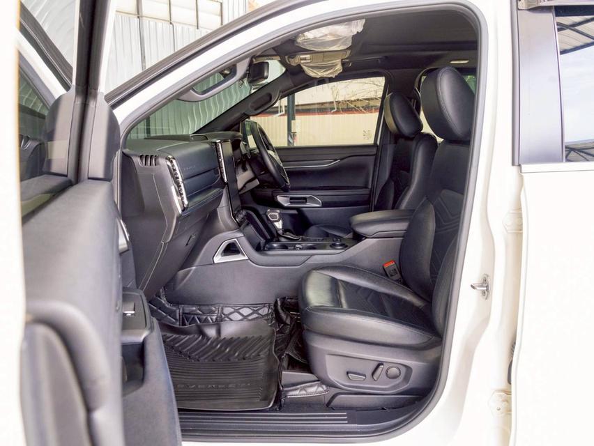 Ford Everest 2.0 Bi-Turbo Titanium+ 2WD ปีจด 2023 14