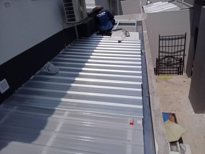 รับเหมาต่อเติมโครงหลังคา กันสาด แบบครบวงจร รูปที่ 7