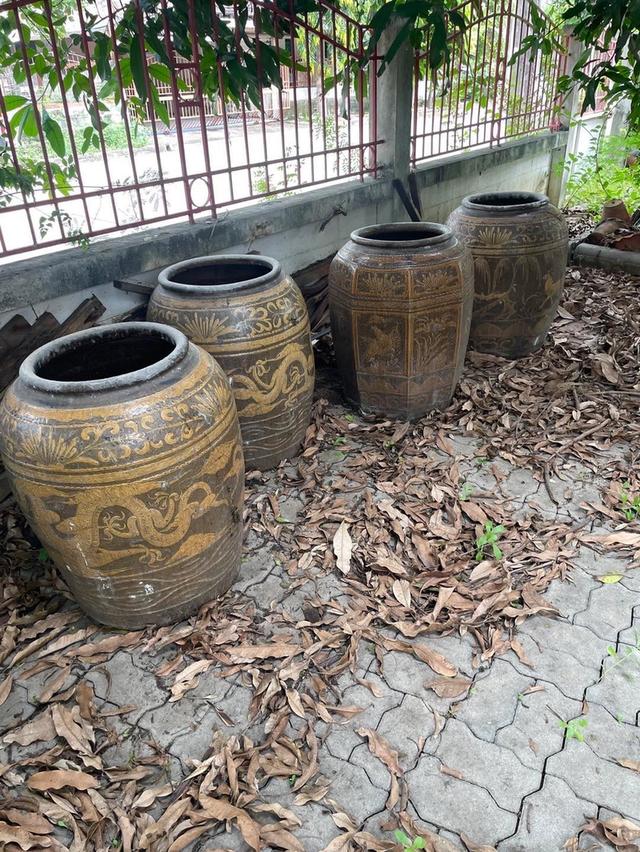 รับซื้อโอ่งเขียวไข่กา