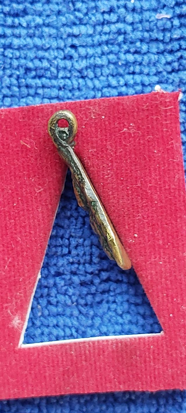 เหรียญจอบเล็กหลวงพ่อเพชร พิจิตร รูปที่ 6