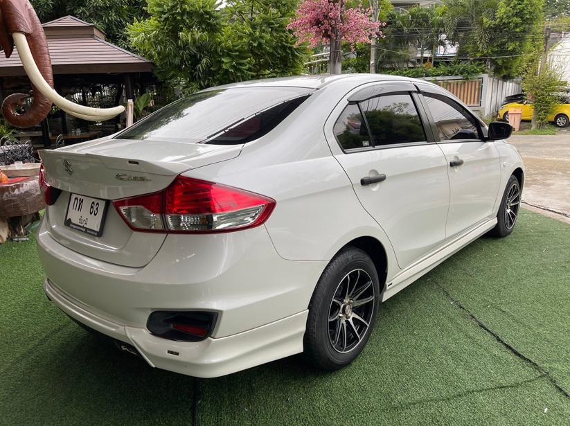 2020 เกียร์ธรรมดา  Suzuki Ciaz 1.2  GA Sedan 4