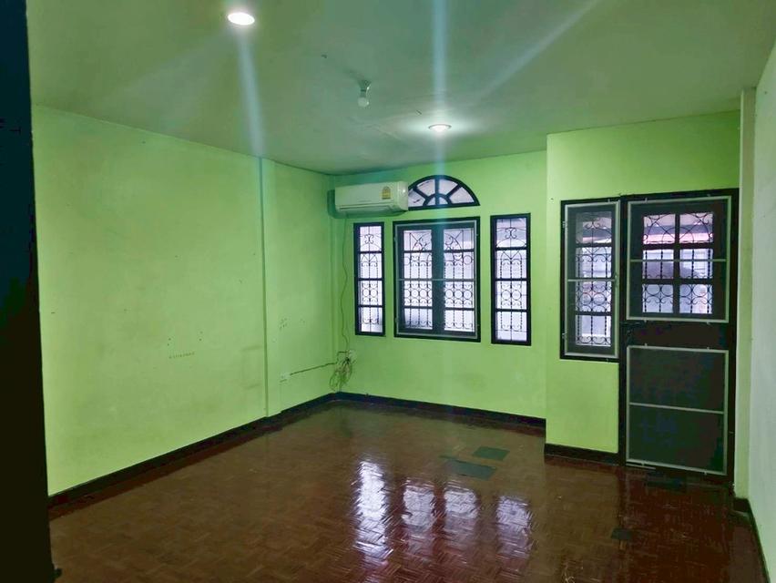 ขายบ้าน 2 ชั้น สองหลังติด ซอยวิภาวดีรังสิต35 ใกล้สนามบินดอนเมือง
