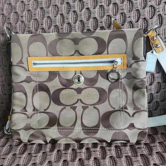 Coach Crossbody Signature Leather C Logo Strap Silver Beige Brown Bag