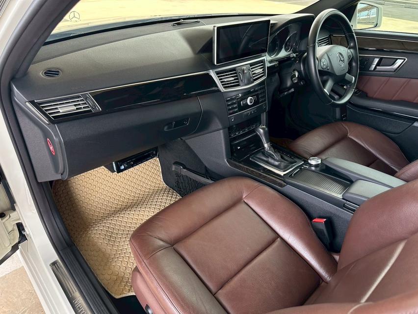 MERCEDES-BENZ E200 CGI Saloon (W212)1.8L Turbo 7G-Tronic BlueEfficiency 12