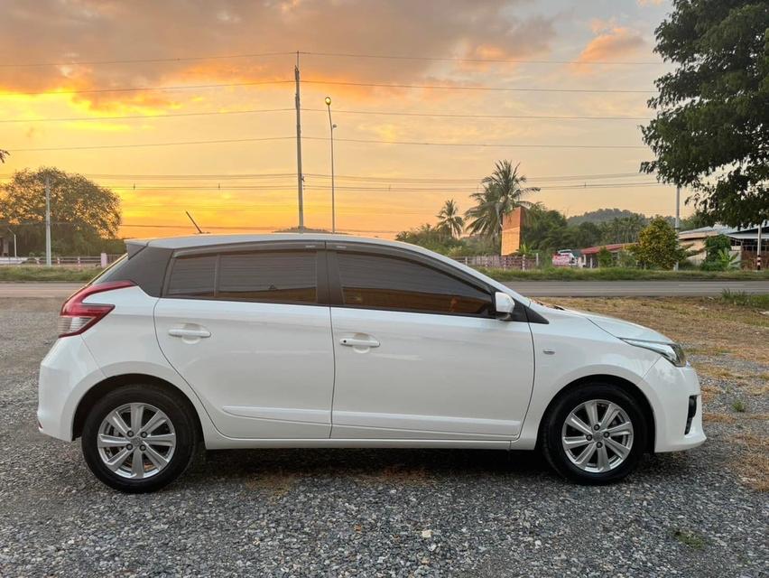 Toyota Yaris สีขาว 6