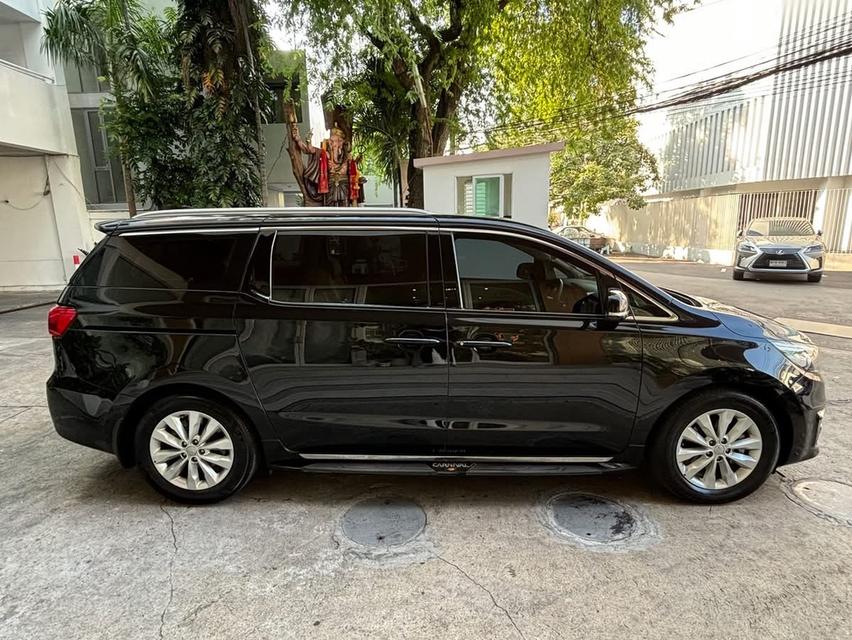 ขายรถหรู Kia Grand Carnival EX ปี 2016 2