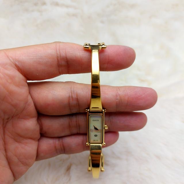 นาฬิกา GUCCI 1500L เรือนทอง รูปย่อยที่ 4