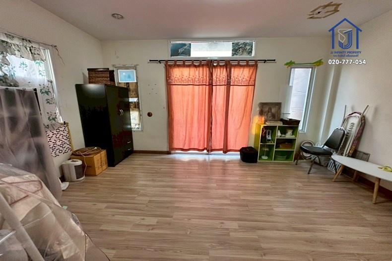 ขายและให้เช่า โฮมออฟฟิศ 4 ชั้น พรีเมี่ยมเพลส 5 หลังมุม ถนนรามอินทรา40 เลียบด่วนเอกมัย–รามอินทรา 17