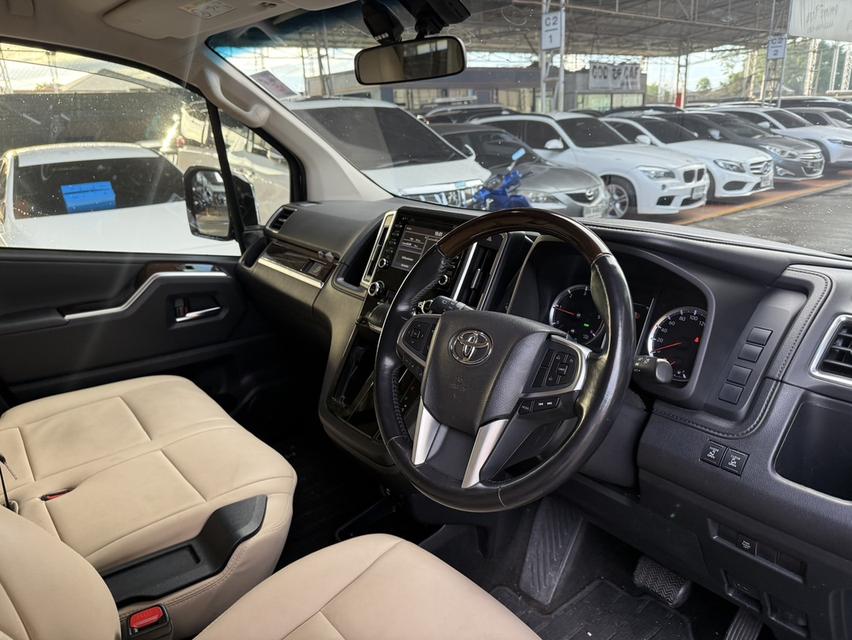 Toyota majesty 2.8 พรีเมี่ยม 9