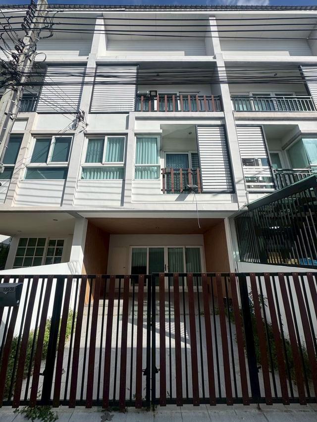 ขายทาวน์โฮม 3 ชั้น โครงการซีบิส โฮม เทิดราชัน–ดอนเมือง 2