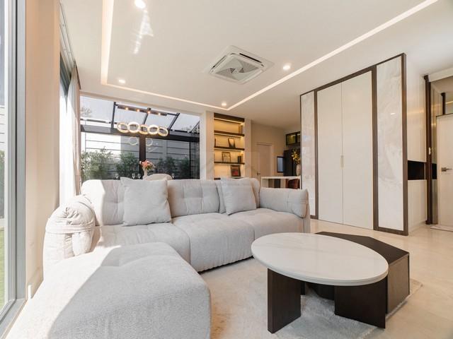 ขาย ให้เช่าบ้านแฝด 3 ชั้นหลังริม บ้านกลางเมือง ดิ อิดิชั่น ศรีนครินทร์-สวนหลวง บ้านใหม่เพิ่งตกแต่งเสร็จ พร้อมอยู่ ซอยร่วมสามัคคี ถนนคู่ขนานกาญจนาภิเษก 2