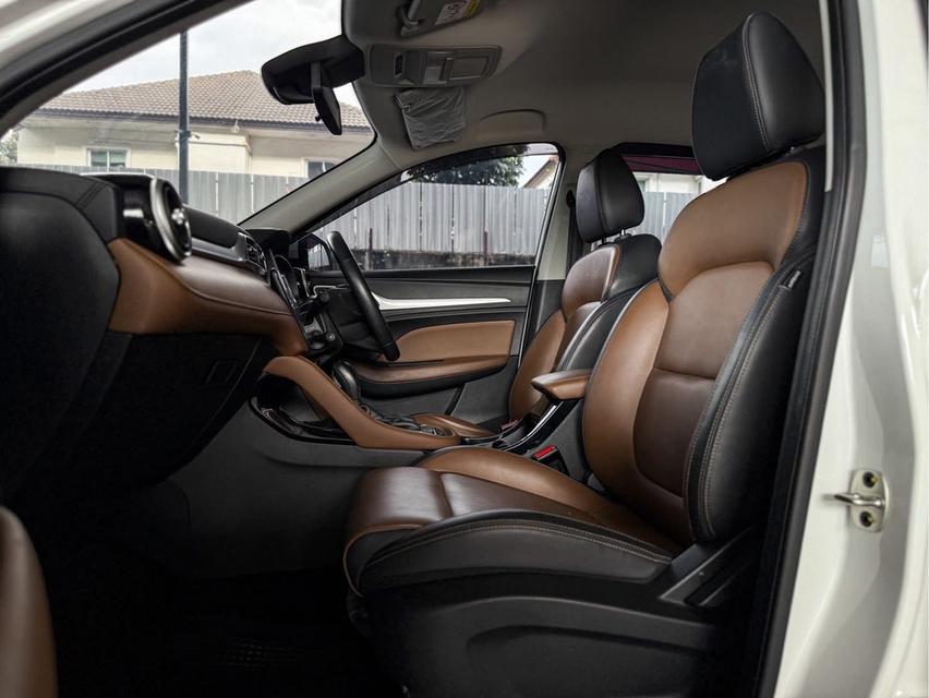 ปี 2020 MG ZS, 1.5 D+ โฉม ปี17-ปัจจุบันสีขาว จดทะเบียน ปี 21 เครื่องยนต์เบนซินเลขไมล์ 46,910 km. มือเดียวป้ายแดง 7