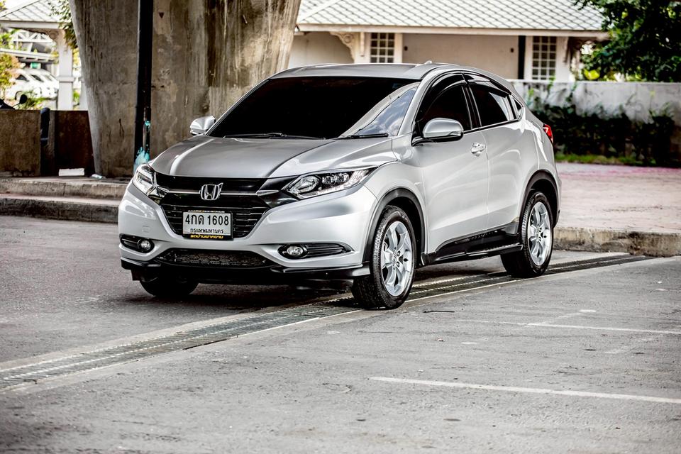 Honda Hrv 1.8E สีเทา ปี 2015 มือเดียวป้ายแดง