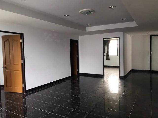 ให้เช่าอาคาร สำนักงาน 5 ชั้น เนื้อที่ 42 ตร.ว. พื้นที่ใช้สอย 500 ตร.ม.ตกแต่งพร้อมอยู่ ใกล้สนามบินดอนเมือง 9
