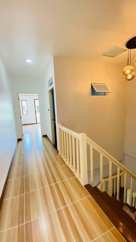 ✨ บ้านรีโนเวทใหม่ ฝ้าโปร่งโล่ง ทำเลดีติดถนน 345! 🏡 🔥 ขายทาวน์เฮ้าส์ 2 ชั้น มบ.ปาริชาติ  18 ตร.ว. 2 นอน 2 น้ำ ลดเหลือ 1.69 ล้าน ฟรีโอน กู้ 100% 💥 17