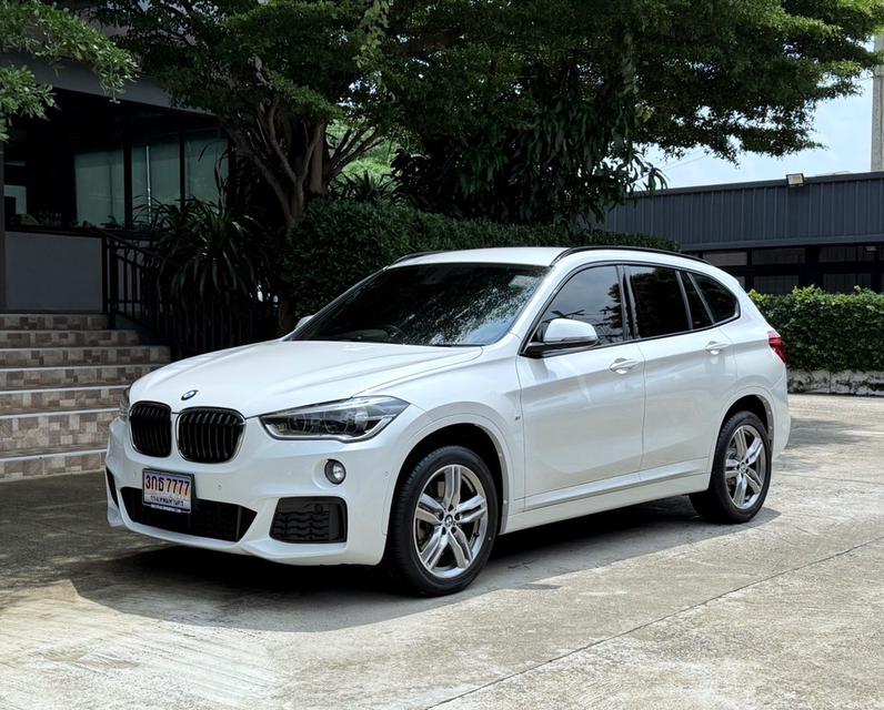 2020 BMW X1 20D MSPORT รถมือเดียวออกป้ายแดง รถวิ่งน้อย เข้าศูนย์ทุกระยะ ไม่เคยมีอุบัติเหตุครับ