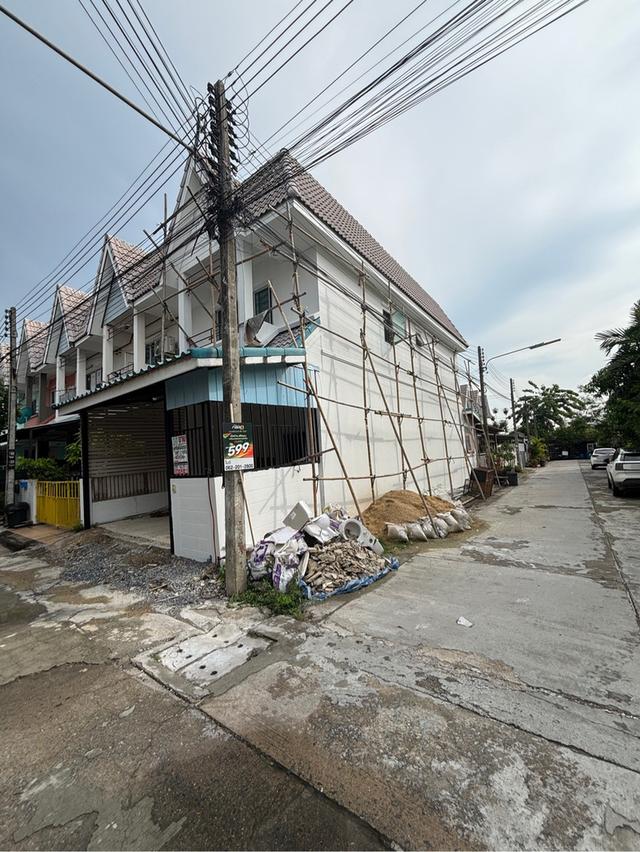 ทาวน์โฮม ม. มณฑล 6 พุทธมณฑลสาย 4 หลังมุม รีโนเวทใหม่ทั้งหลัง 13