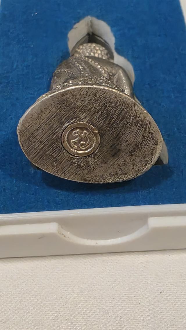 หลวงพ่อคูณ กริ่ง ปริสุทโธ 3