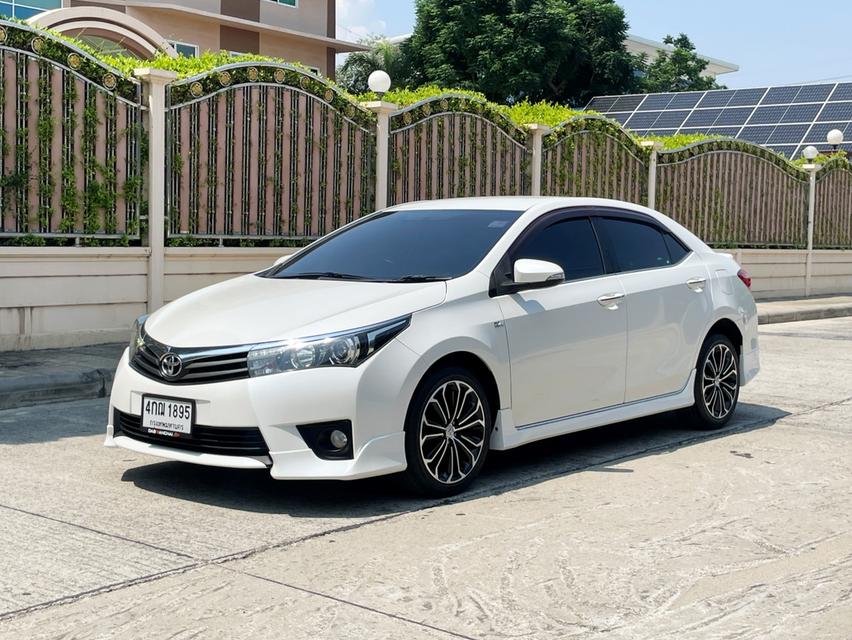TOYOTA COROLLA ALTIS 1.8 S Esport ปี 2015 Auto สภาพนางฟ้า