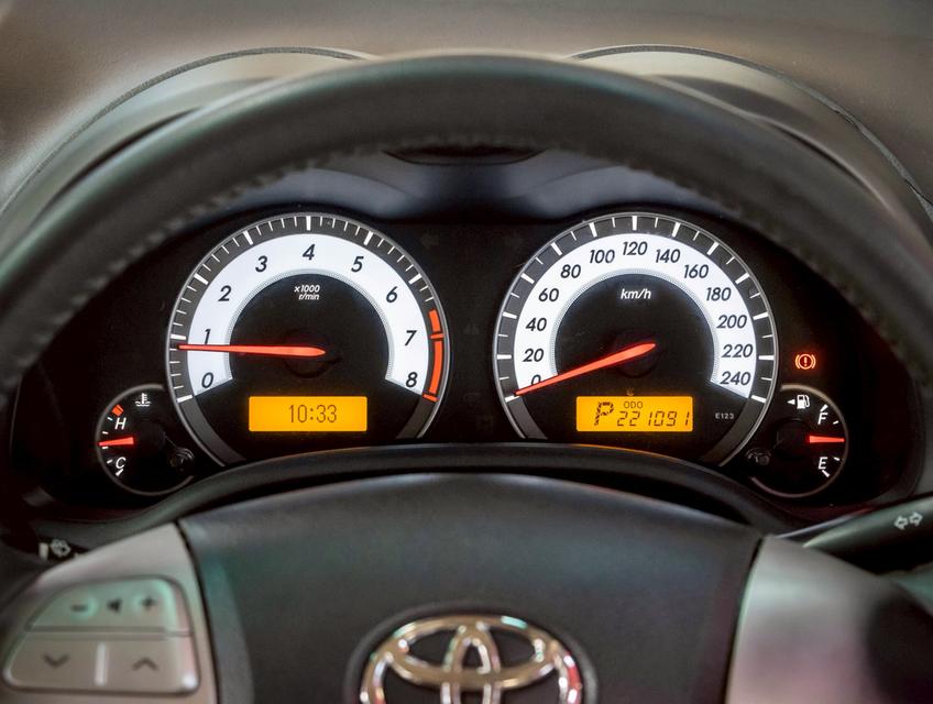 TOYOTA ALTIS 1.8 G ปี 2011 8