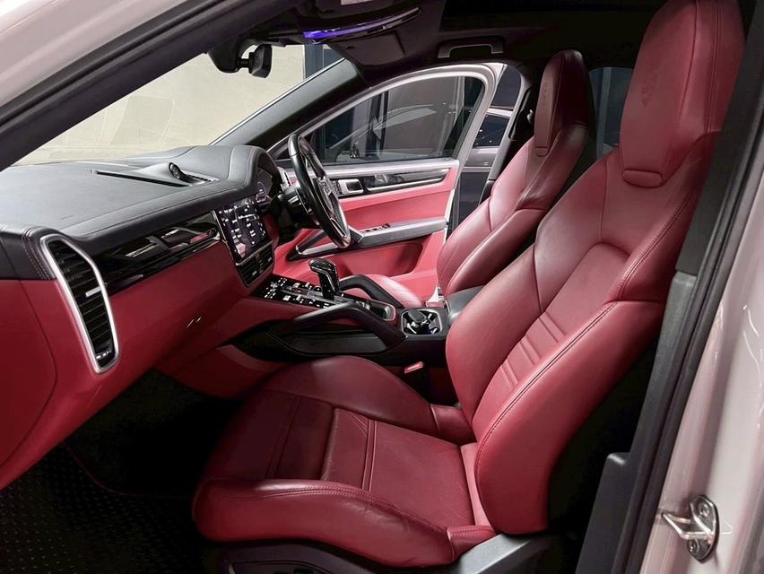 Porsche CAYENNE 3.0 E-Hybrid Coupe 4WD SUV 8