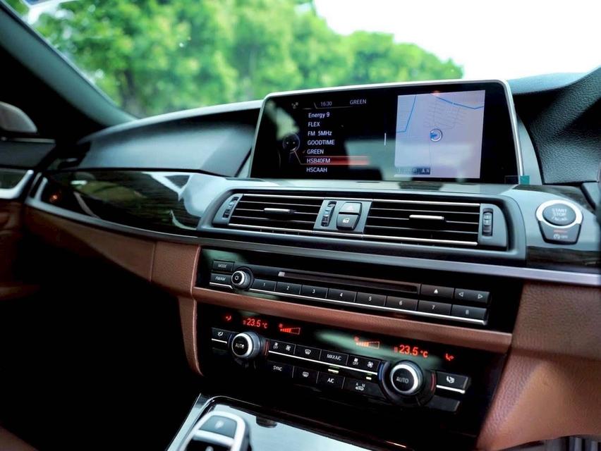 รหัสรถ PR9698 BMW 525d Luxury (F10) ปี2015 15