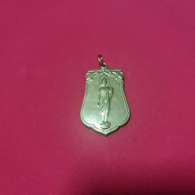 เหรียญพระพุทธลีลาเทศนาปาฏิหาริย์