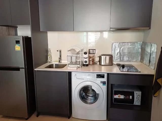 ต้องการขายคอนโดเวนิโอ สุขุมวิทซอย10 ชั้น 7 พรีเมียร์ โซน ห้องกว้าง 35.44 ตรม ราคา 6.9 ล้านบาท เดินเข้าสวนเบญจกิติเพียง 1 นาที 9