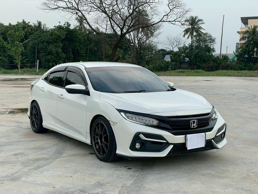 HONDA CIVIC FK  1.5 TURBO  สีขาว ปี 2017 เกียรออโต้ 