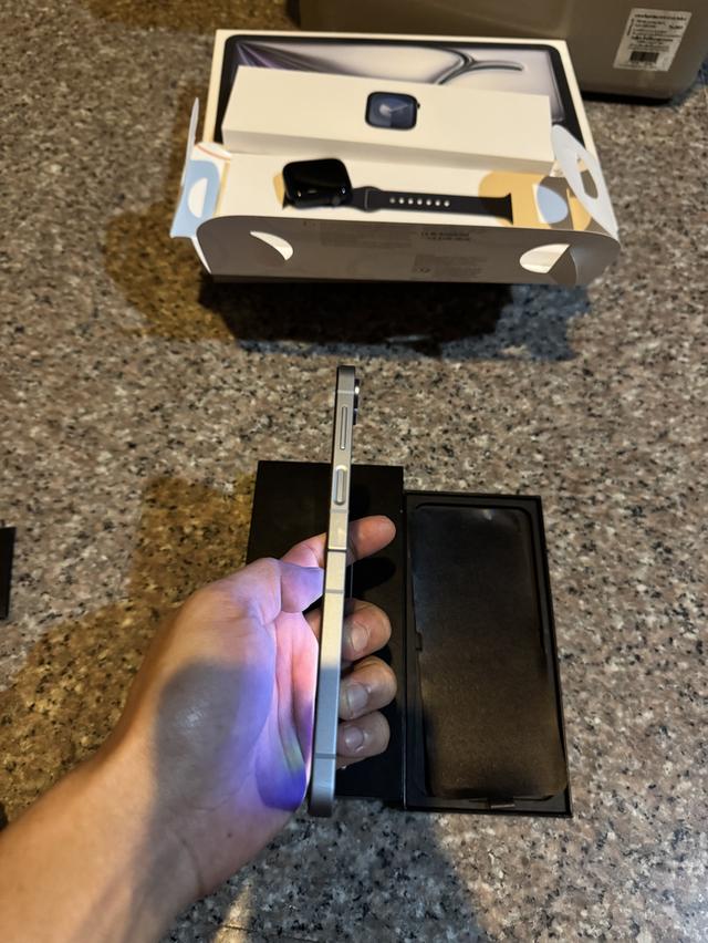 ขายๆๆๆถูกSamsungFlip6สีใหม่Blue 512กิ๊กRam12มีกล่องอีมี่ตรงสูนTrueสภาพสวยการใช้งานดีเยี่ยมทุกๆฟังชั่นเครื่องรีสโตได้ตลอดไม่มีติดแอคเค้าใดๆคับ  สภาพ: 5