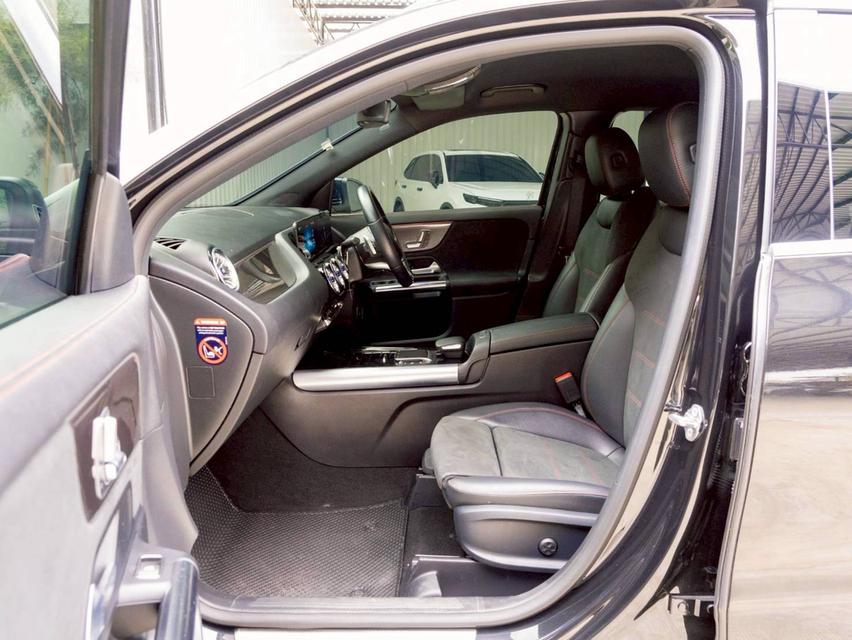 Mercedes-Benz GLA 200 1.3 AMG DYNAMIC (W247) ปีจด 2023 12