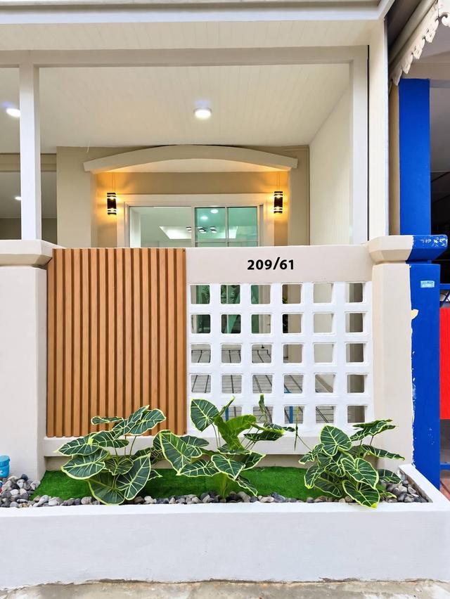 หมู่บ้านบุศรินทร์ บ้านกล้วย-ไทรน้อยทาวน์เฮาส์ 2 ชั้น โครงการ L&H ใกล้ถนนกาญจนาภิเษก 2