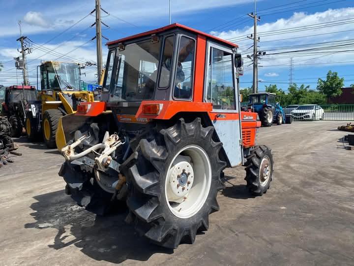 รถไถ Kubota L1-295 2