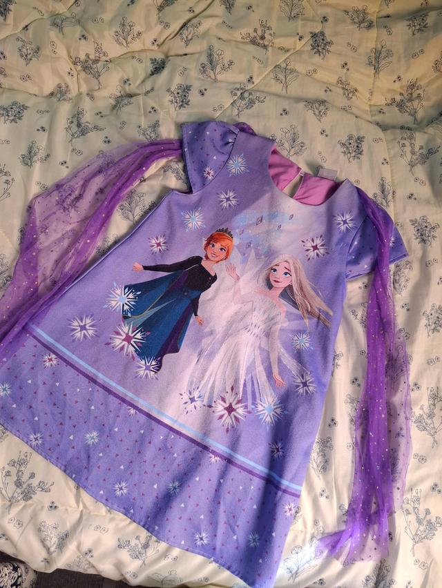 เสื้อผ้าเด็กผญ งานป้าย