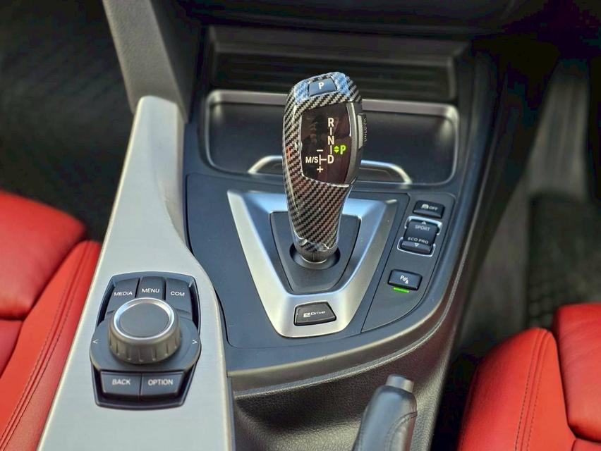 รหัสรถ NC3588 ✳️ 330e Plug-In HYBRID Iconic [F30] " LCI " 15
