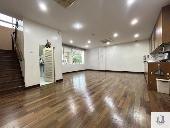 ขายบ้านเดี่ยว 2 ชั้น หลังมุม Size ใหญ่ ม.ปริญญดา ฉลองรัช 72 ตร.ว เลียบทางด่วนเอกมัย-รามอินทรา ตกแต่งสวยทั้้งหลัง ใกล้เซ็นทรัลอีสต์วิลล์ ใกล้ทางด่วน 6