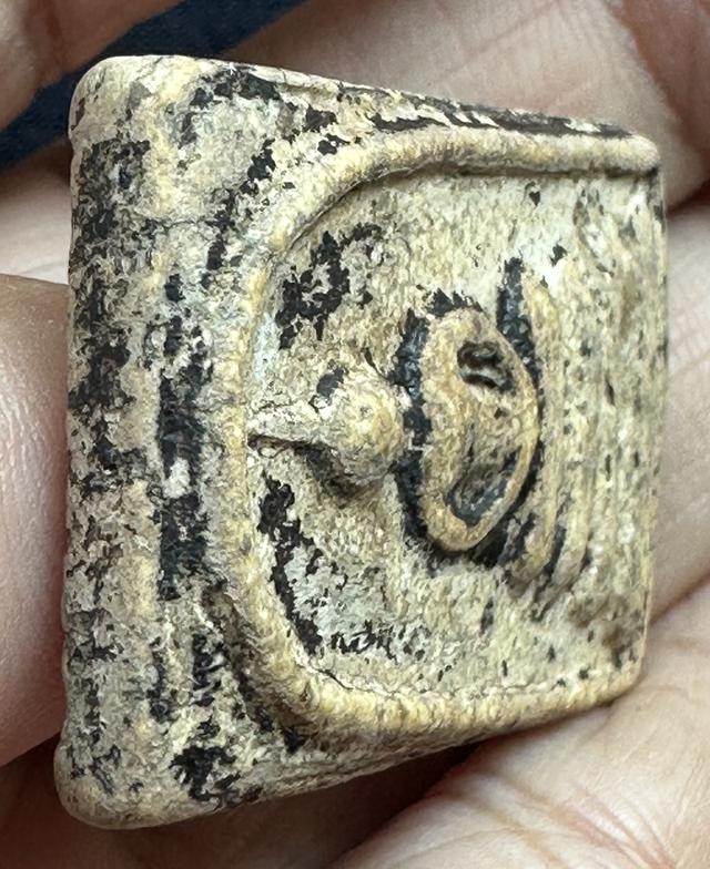 พระสมเด็จพิมพ์ทรงเจดีย์ 7