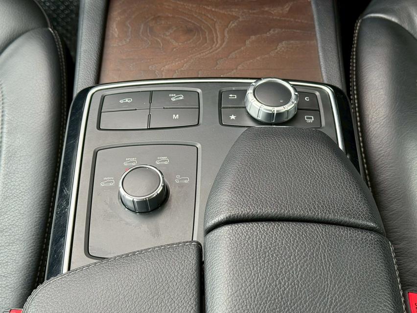 รหัสรถ PJP5396 2017 MERCEDES-BENZ GLE500e Exclusive 10