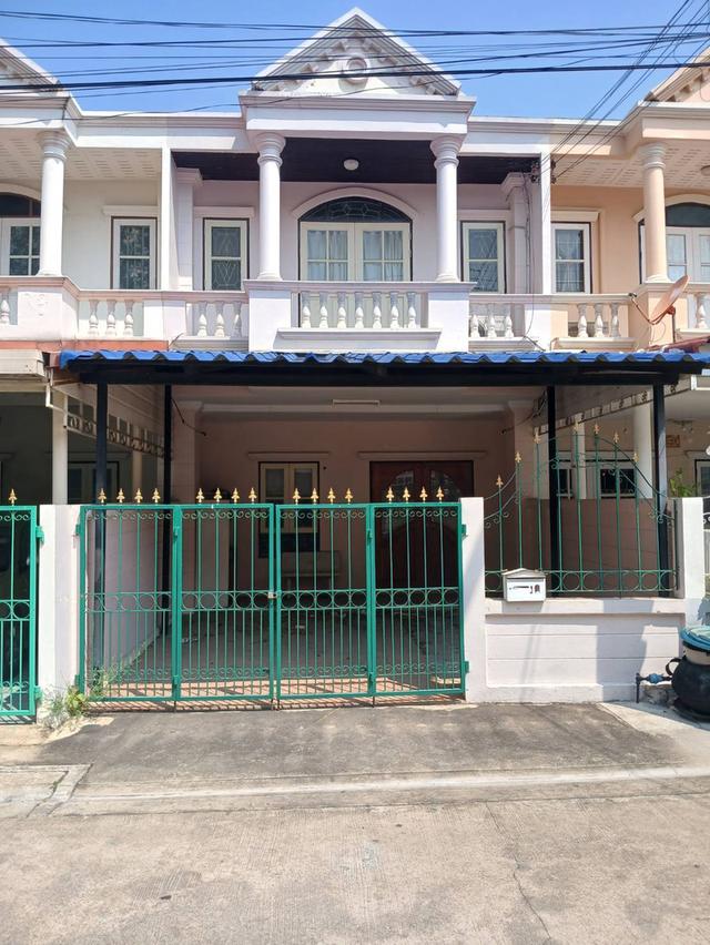 ทาวน์เฮ้าส์ 2 ชั้น 3 ห้องนอน 2 ห้องน้ำ ใกล้ ม.ธรรมศาตร์รังสิต 1