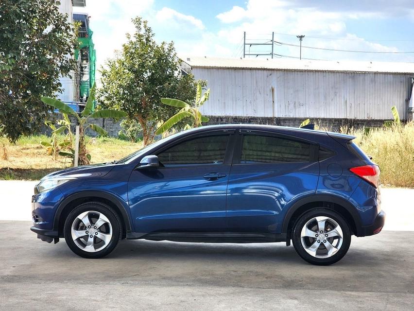 Honda Hrv 1.8E  A/T   8